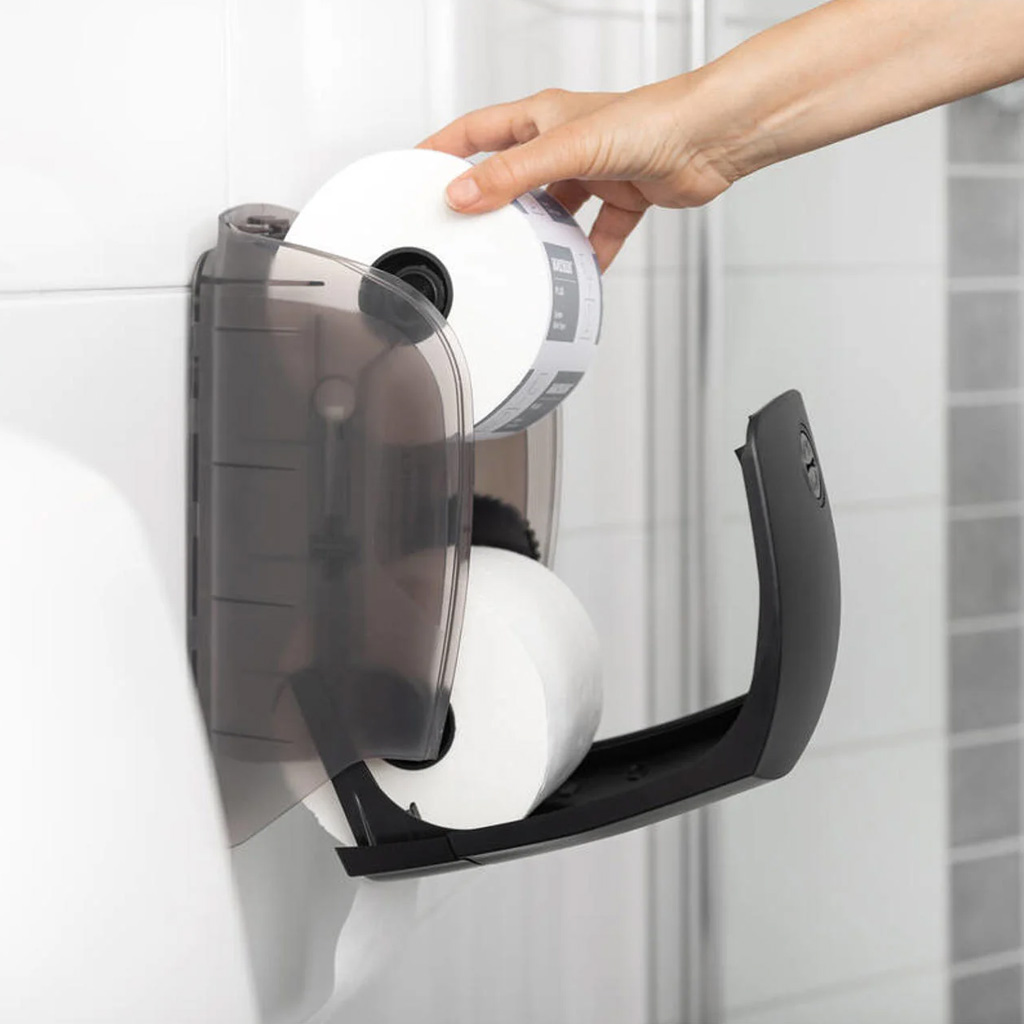 Washroom Cleaning And Restocking